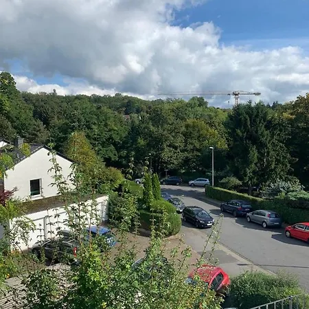 Mit Einer Sauna Direkt Am Park Apartamento Wiesbaden
