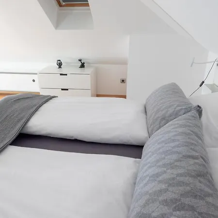 Mit Einer Sauna Direkt Am Park