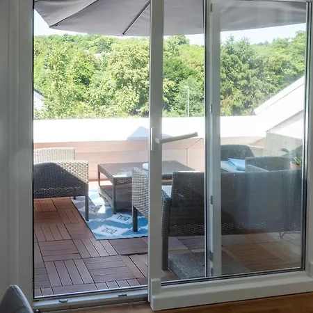 Mit Einer Sauna Direkt Am Park Apartament