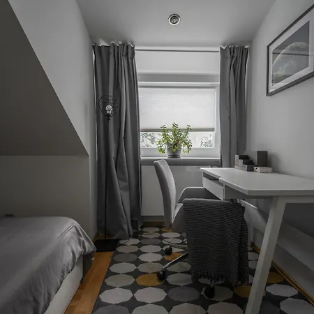 Mit Einer Sauna Direkt Am Park Appartement *