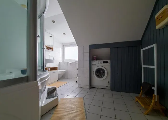 Mit Einer Sauna Direkt Am Park Apartment *